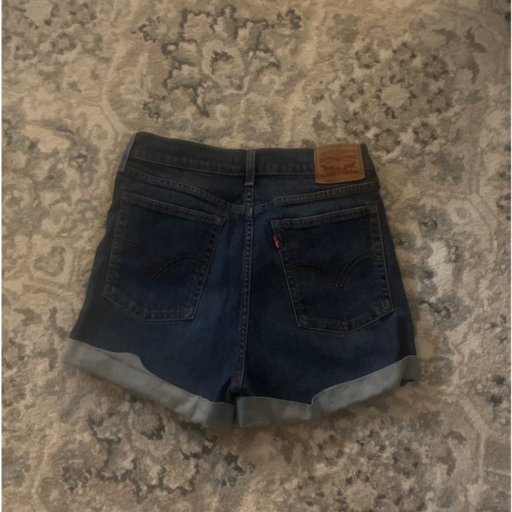 Levi’s wedgie dark wash denim jean shorts cuffed size 30